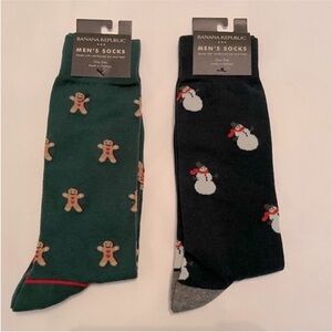 2 pairs Banana Republic holiday socks